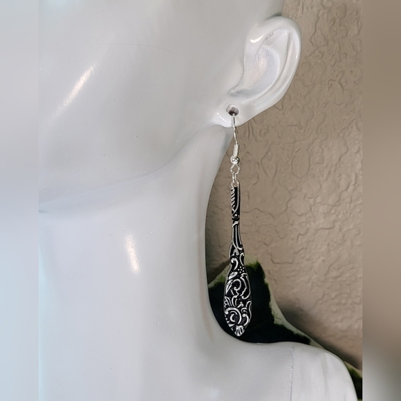 Antiqued Silver Floral Statement Dangle Earrings / Pierced - Picture 2 of 5